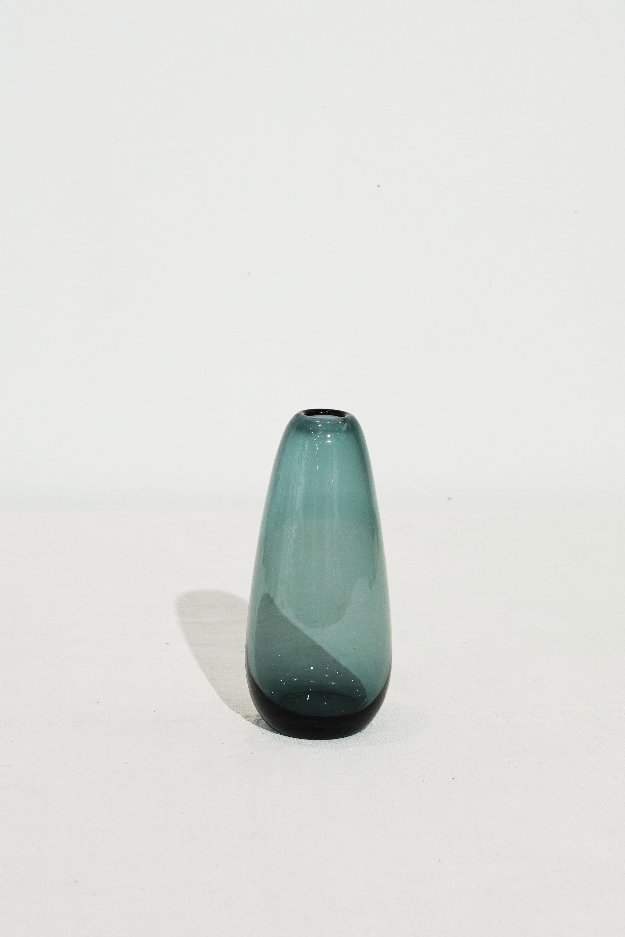 Vintage Glass Flower Vase ヴィンテージ ガラスベース [ウィルヘルム