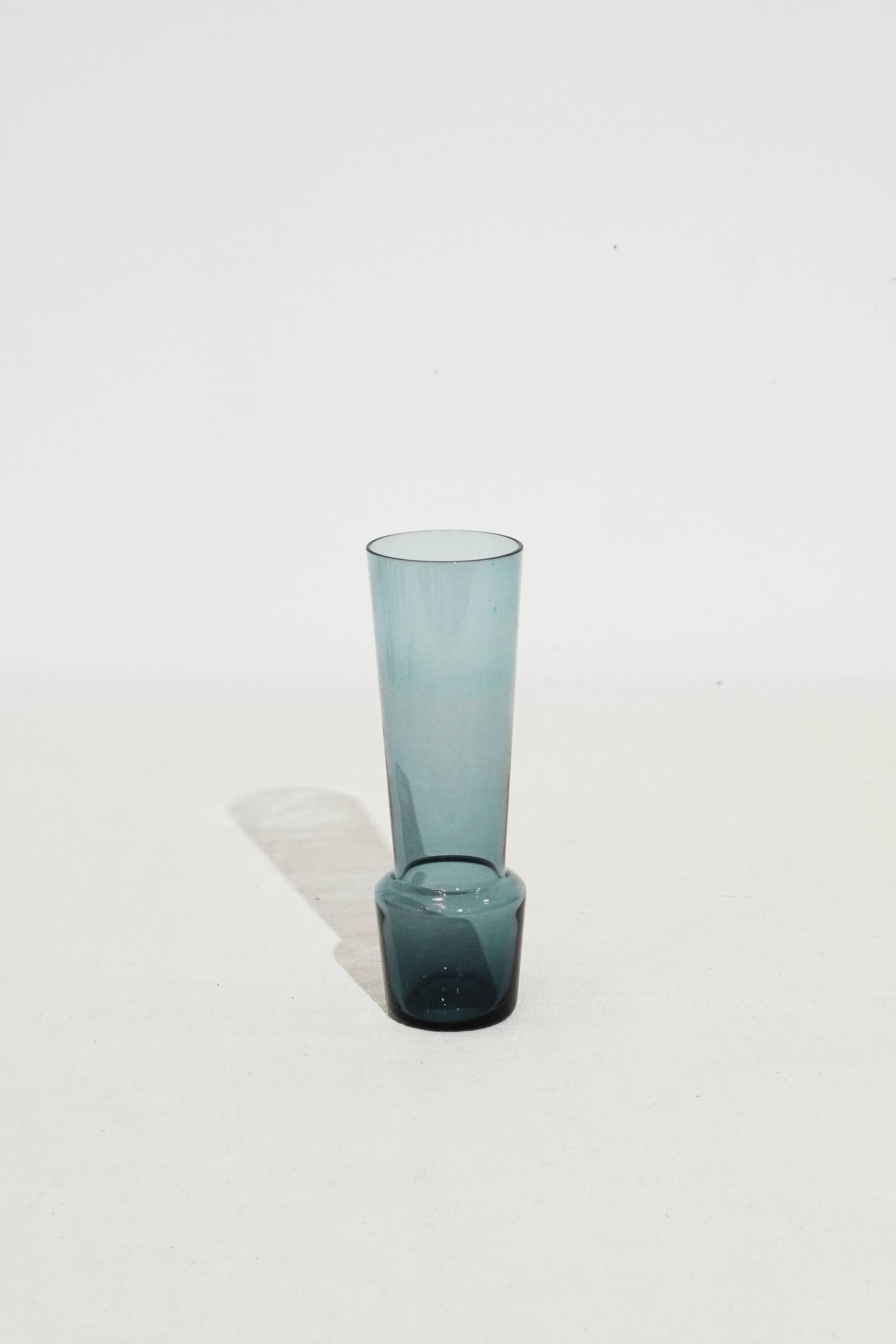 Vintage Glass Flower Vase ヴィンテージ ガラスベース [ウィルヘルム