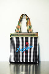 VIVAN Los Angeles HAND EMBROIDERY TOTE BAG 001 BLACK