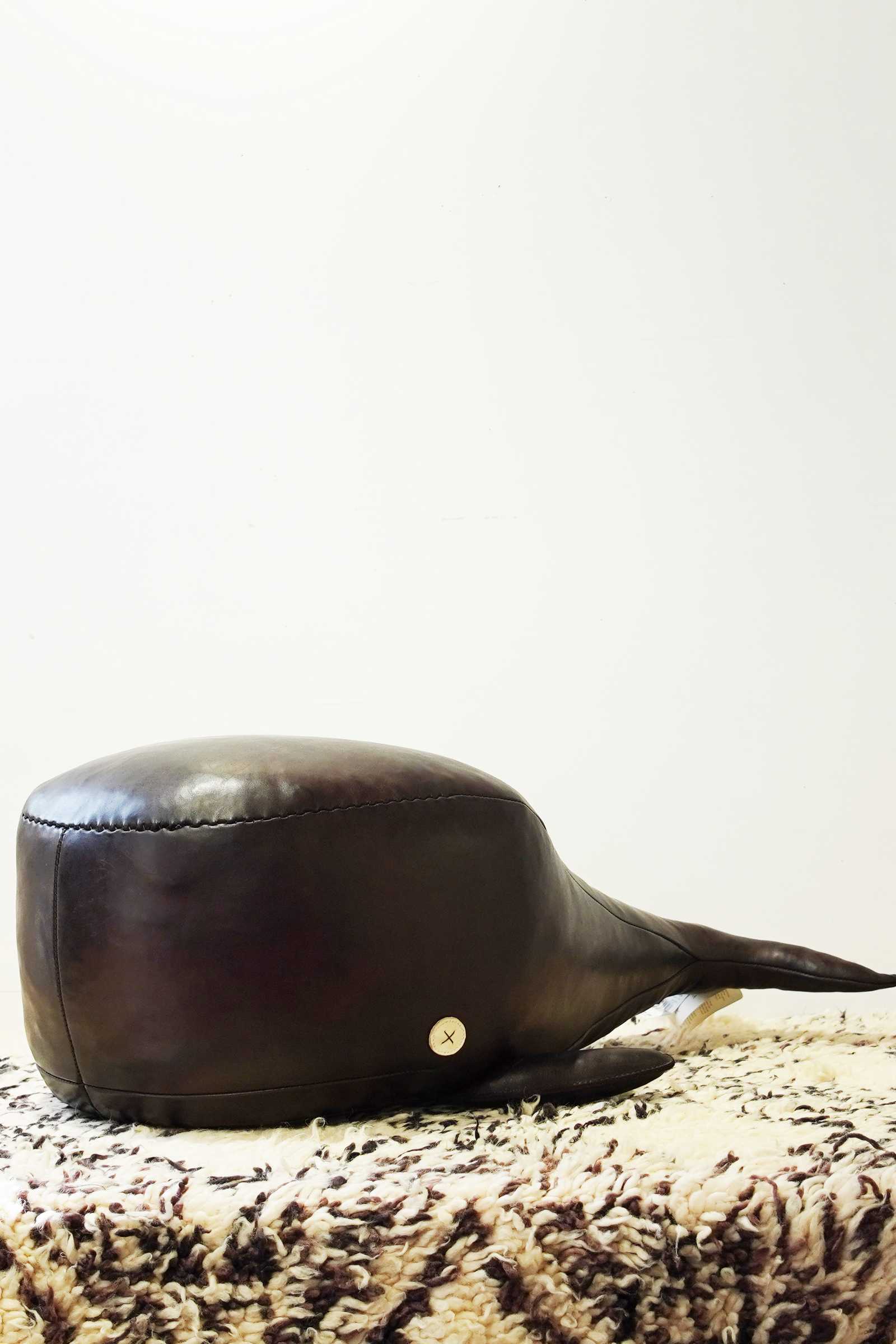 OMERSA VINTAGE WHALE MEDIUM – SwTRAS OMERSA VINTAGE WHALE MEDIUM – SwTRAS