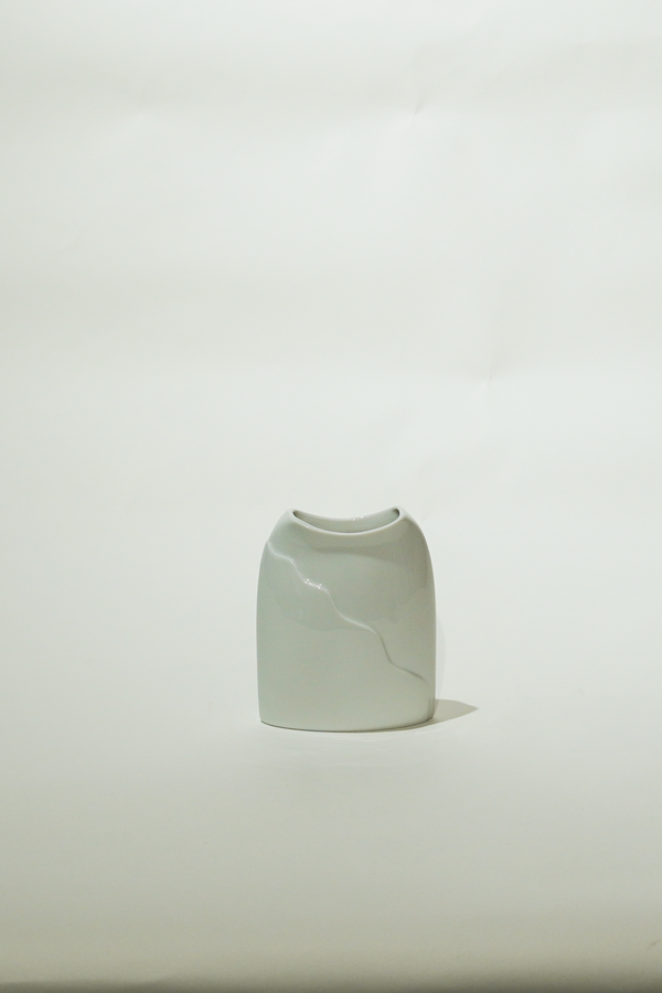 PORCELAIN VASE   VINTAGE OP ART VASE