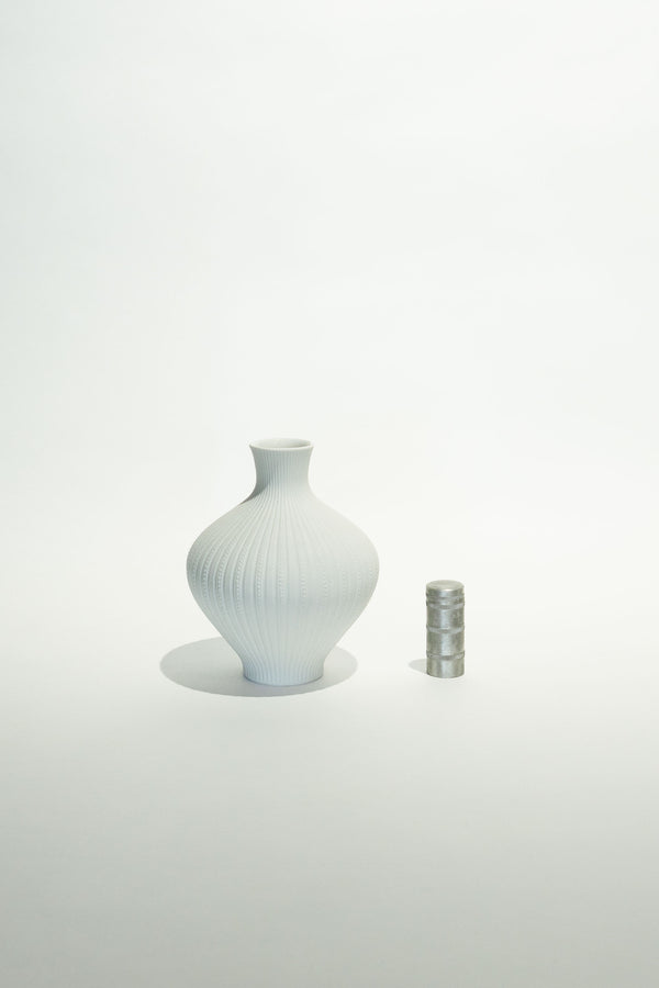 PORCELAIN VASE - 2 VINTAGE OP ART VASE