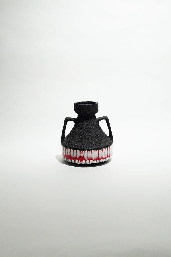 Schlossberg Ceramic Vase　Fat Lava Ceramics red, black, white NR14-35