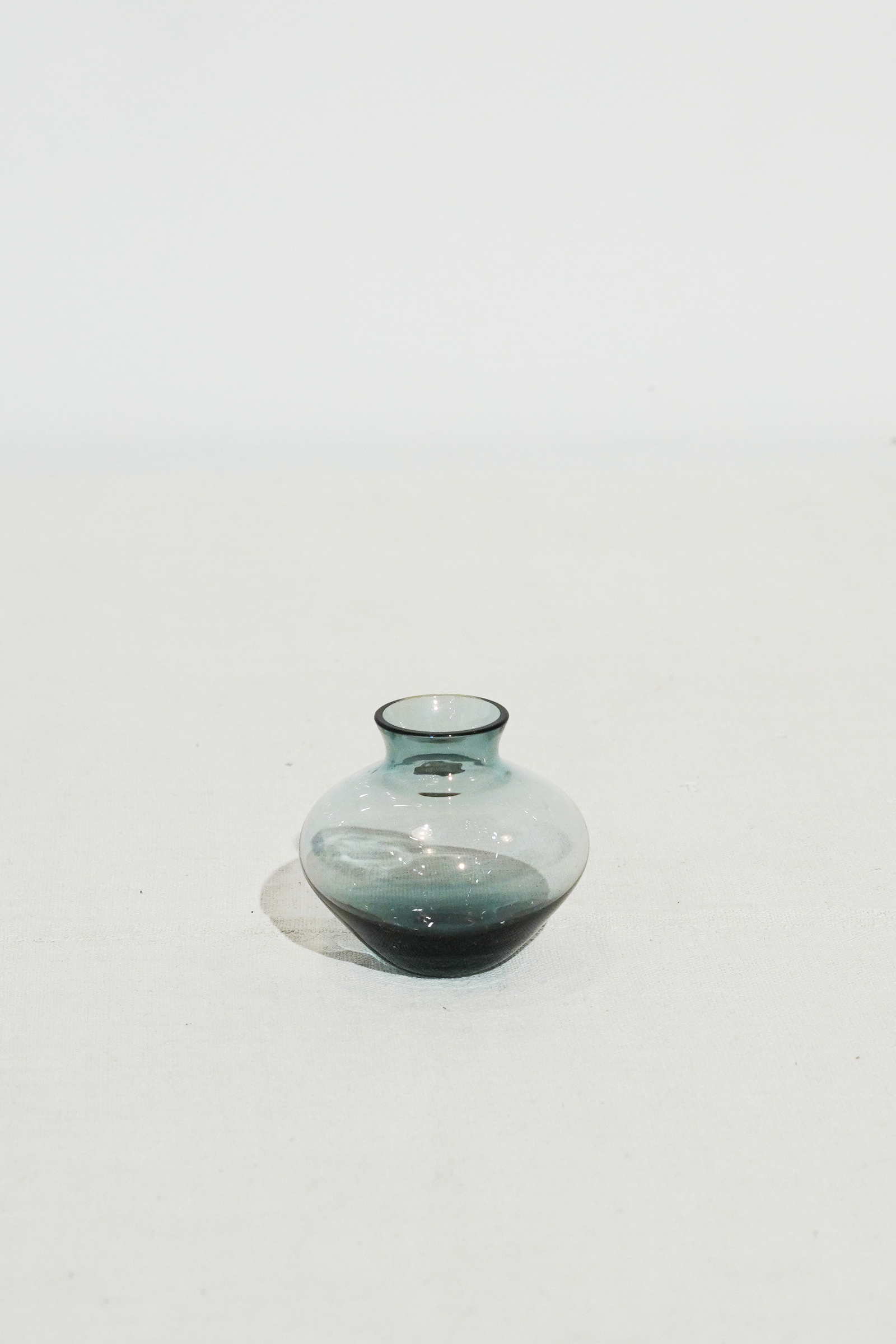 Vintage Glass Flower Vase ヴィンテージ ガラスベース [ウィルヘルム