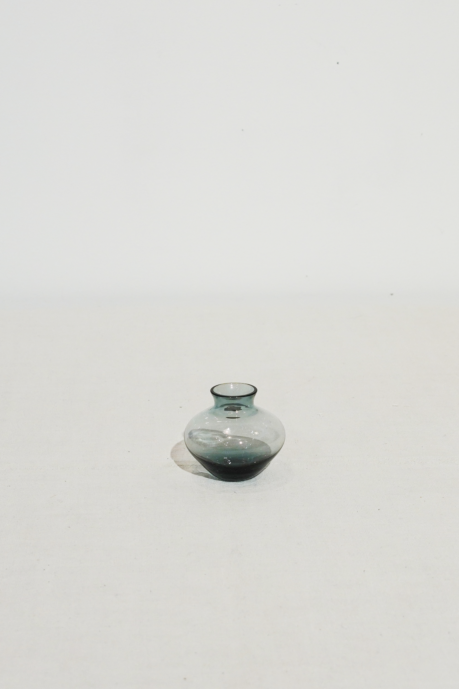 Vintage Glass Flower Vase ヴィンテージ ガラスベース [ウィルヘルム