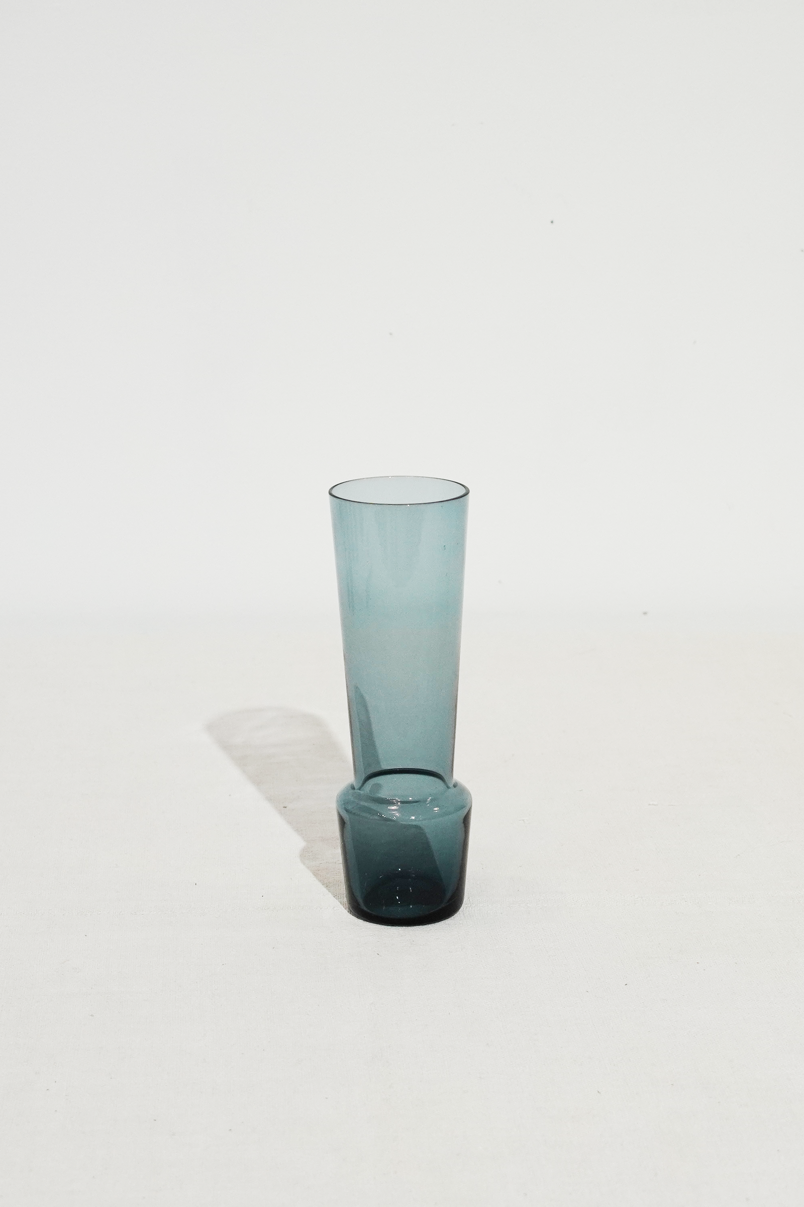 Vintage Glass Flower Vase ヴィンテージ ガラスベース [ウィルヘルム