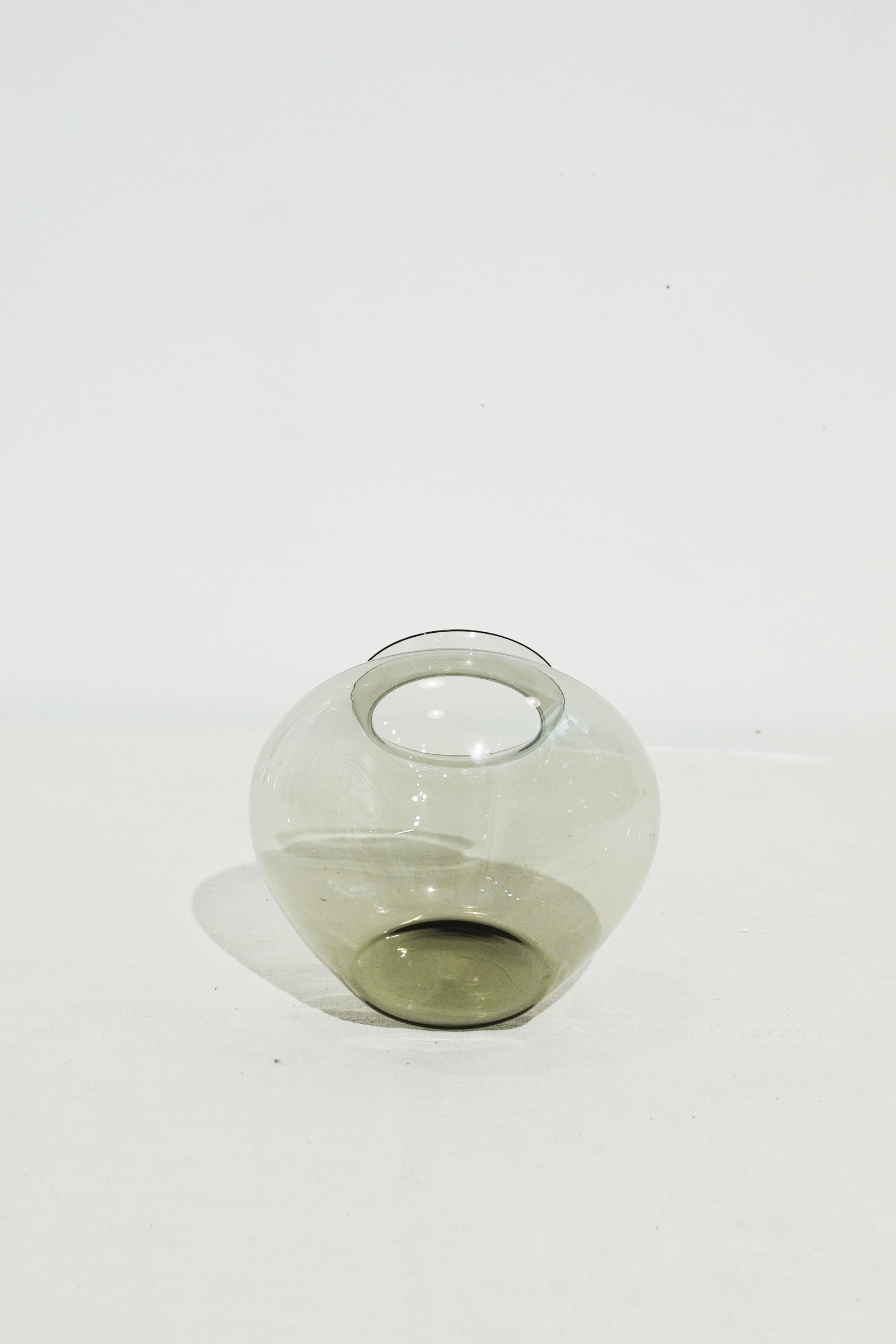 Vintage Glass Flower Vase ヴィンテージ ガラスベース [ウィルヘルム