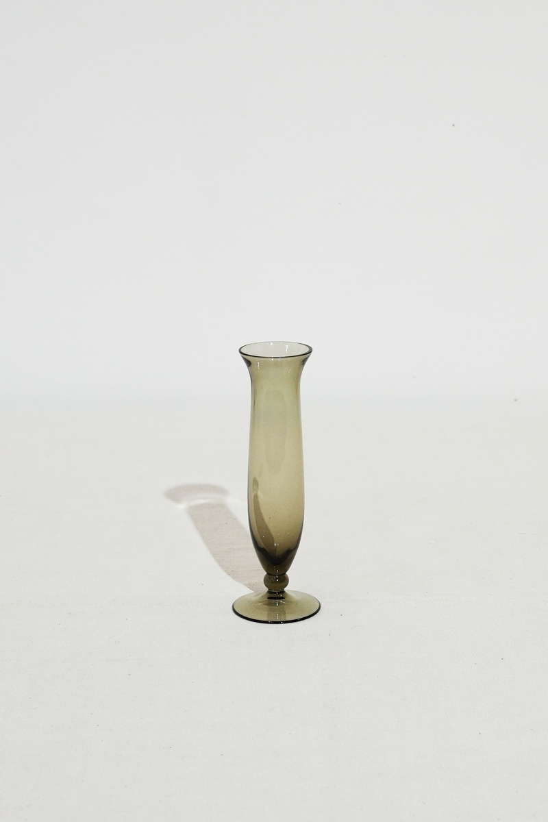 Vintage Glass Flower Vase ヴィンテージ ガラスベース [ウィルヘルム