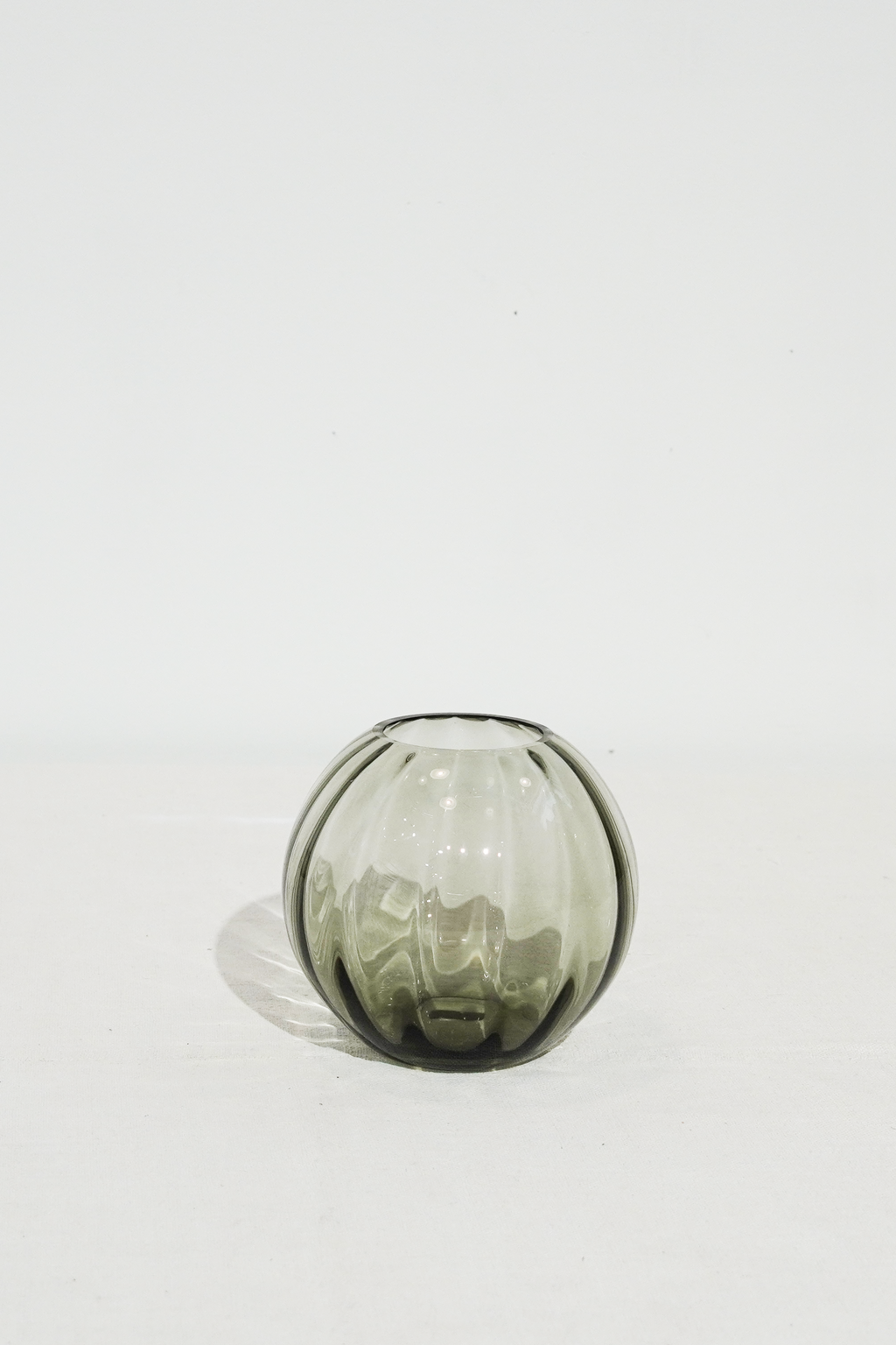 Vintage Glass Flower Vase ヴィンテージ ガラスベース [ウィルヘルム
