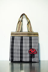 VIVAN Los Angeles HAND EMBROIDERY TOTE BAG 001 BLACK